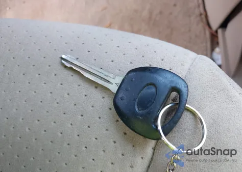 2007 Hyundai Entourage Gls/Limited/Se from USA, damaged, VIN KNDMC233376014881